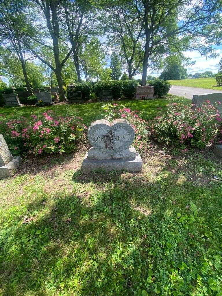 Vincent J. Constantine's grave. Photo 1