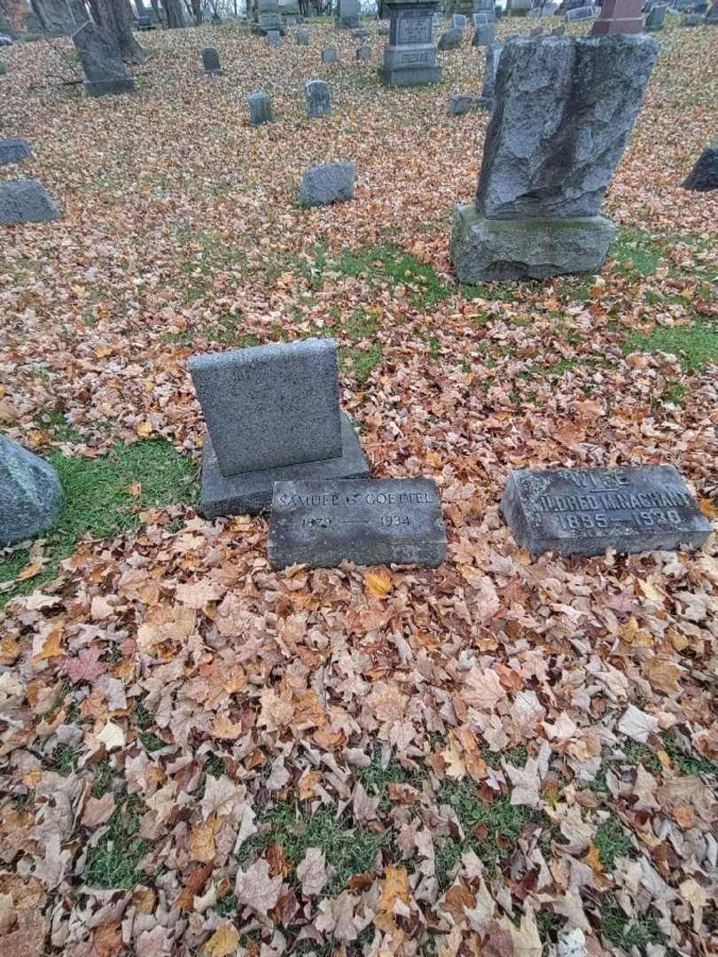 Samuel C. Goettel's grave. Photo 1