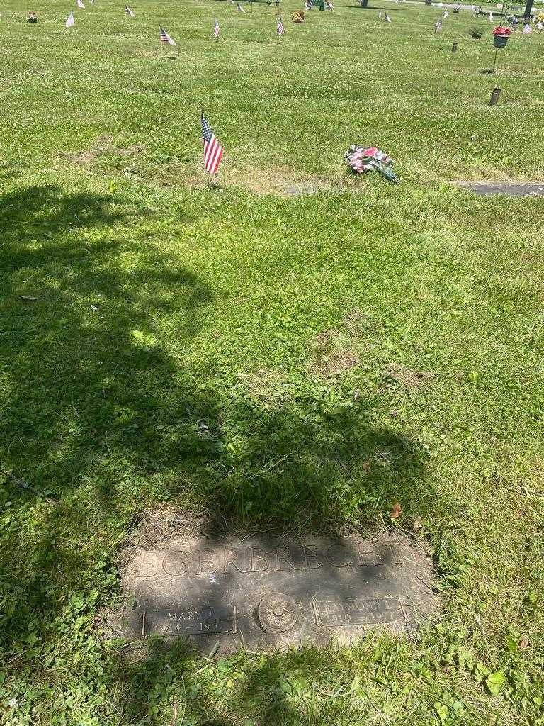 Mary J. Egerbrecht's grave. Photo 2