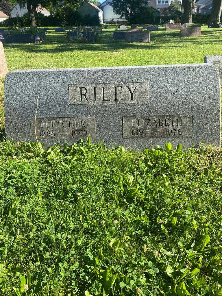 Elizabeth Riley's grave. Photo 3