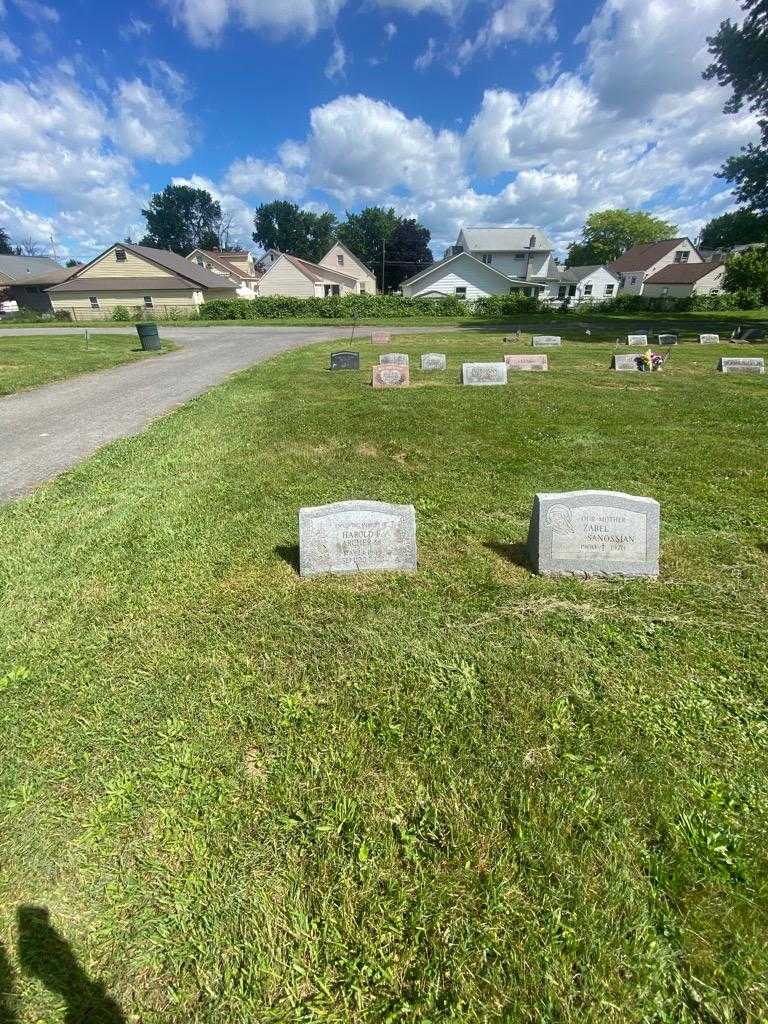 Harold F. Archer Senior's grave. Photo 1