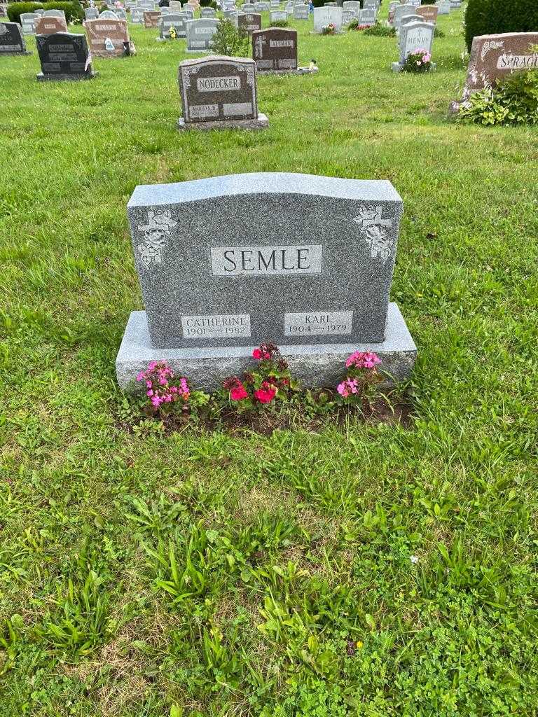 Catherine Semle's grave. Photo 2