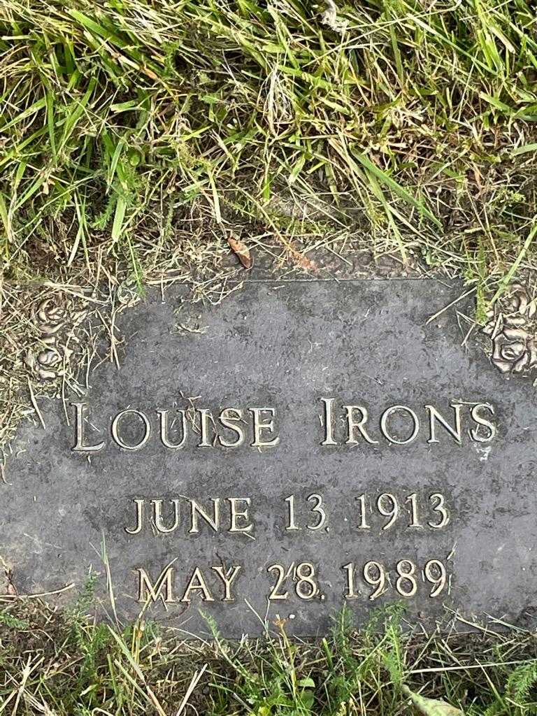 Louise Irons's grave. Photo 3