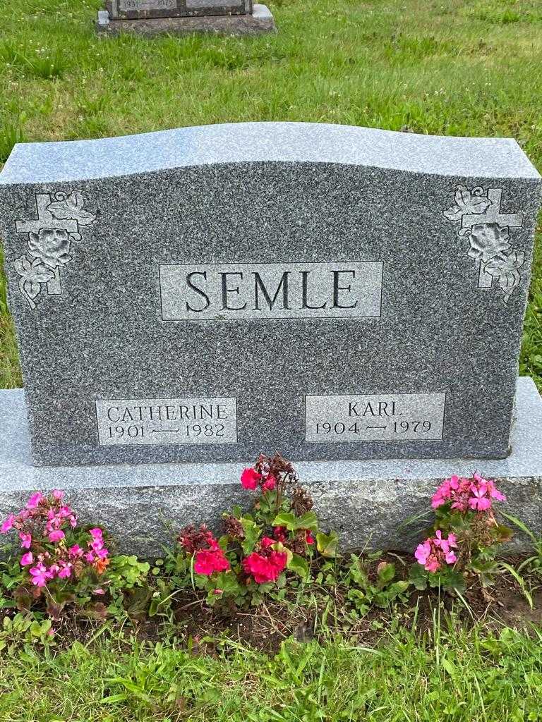 Catherine Semle's grave. Photo 3
