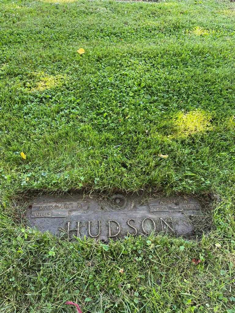 Margaret M. Hudson's grave. Photo 2