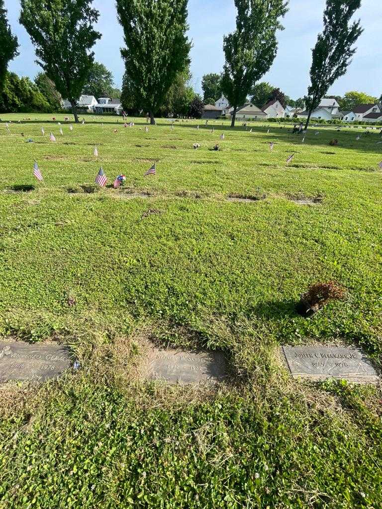 Stanley W. Santee Senior's grave. Photo 1