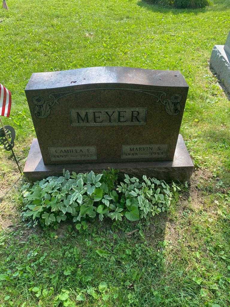 Camilla E. Meyer's grave. Photo 2