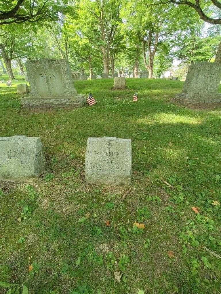 Frederick F. Wein's grave. Photo 1