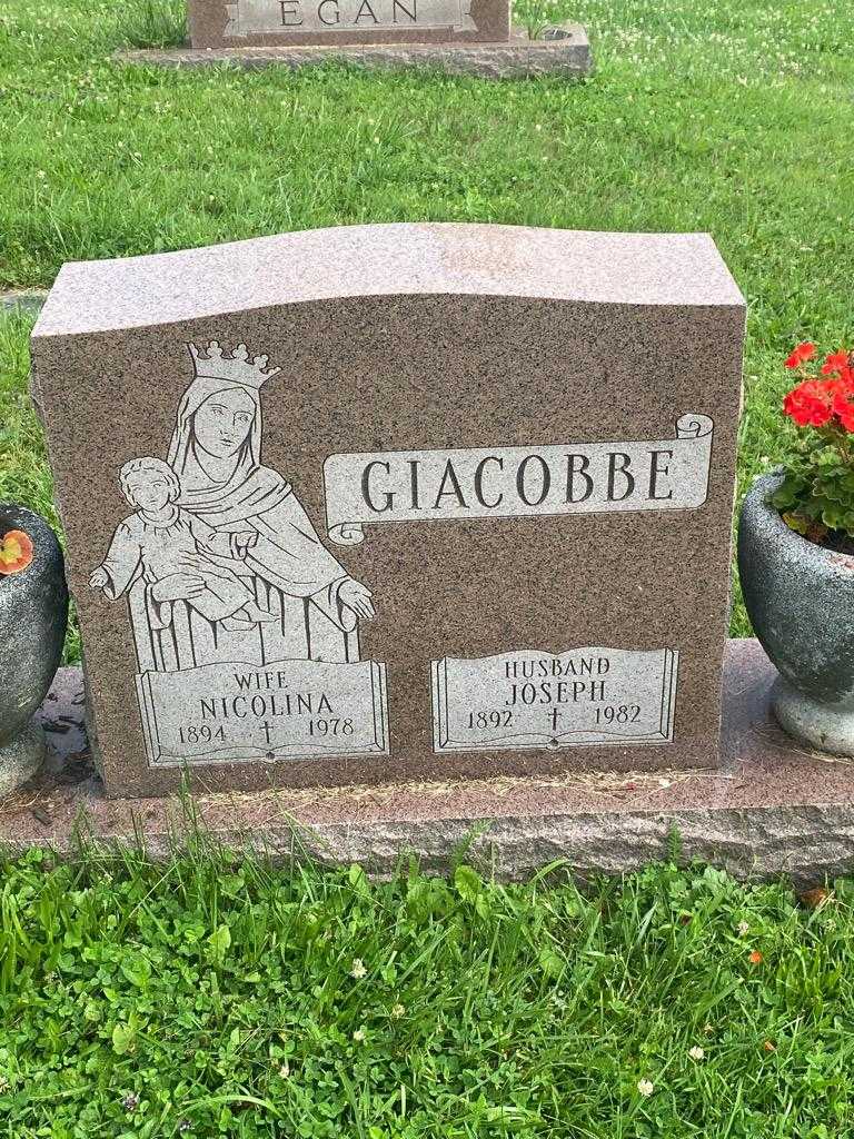 Joseph Giacobbe's grave. Photo 3