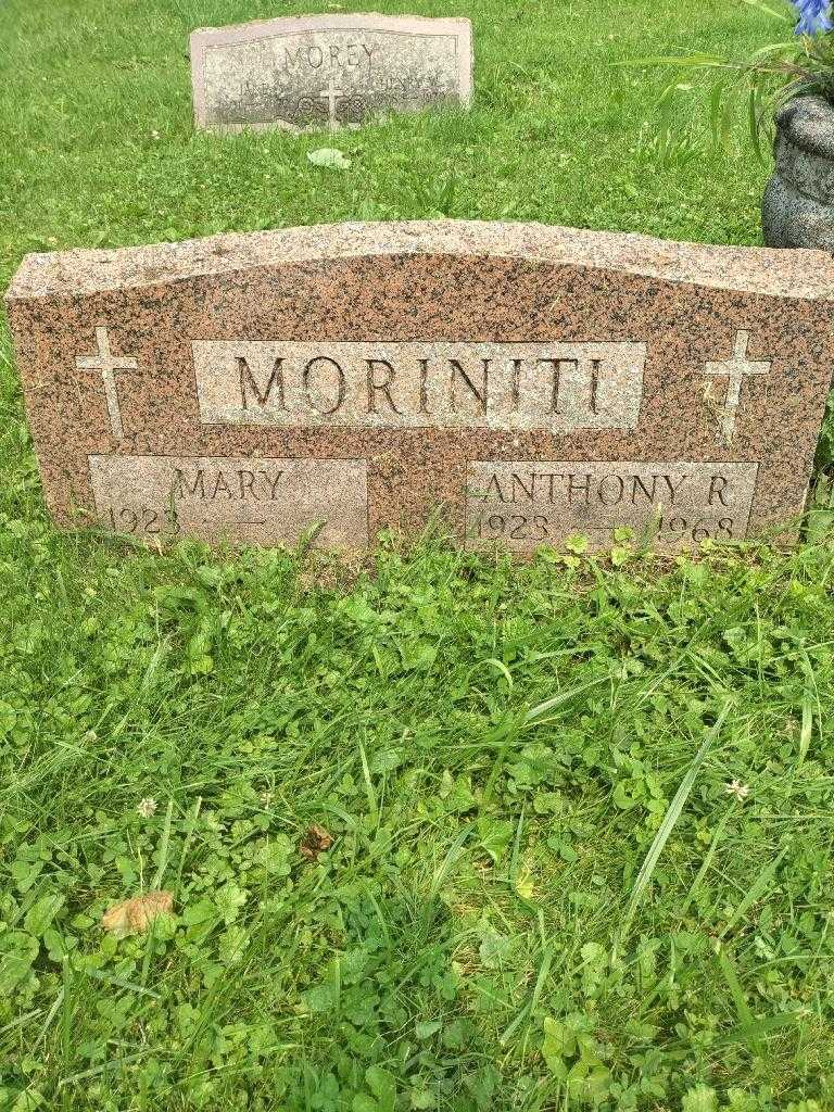 Anthony R. Moriniti's grave. Photo 2
