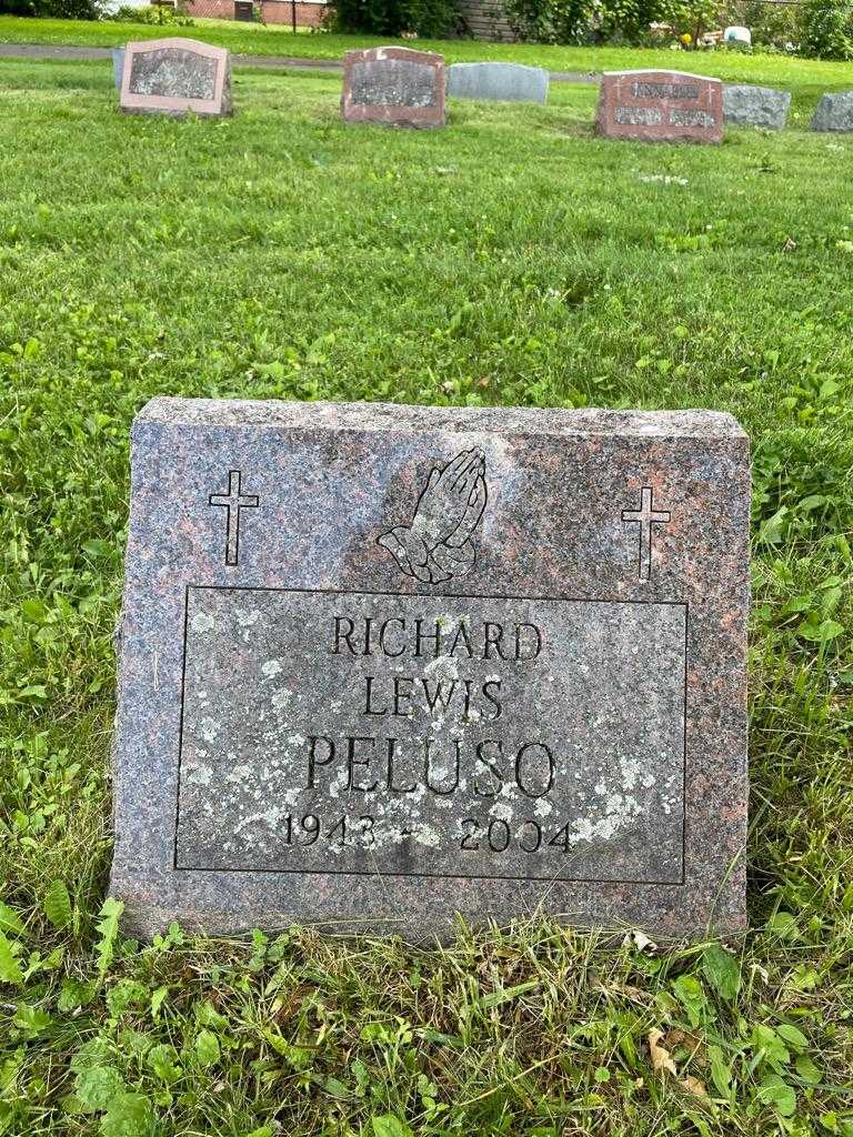 Richard Lewis Peluso's grave. Photo 3