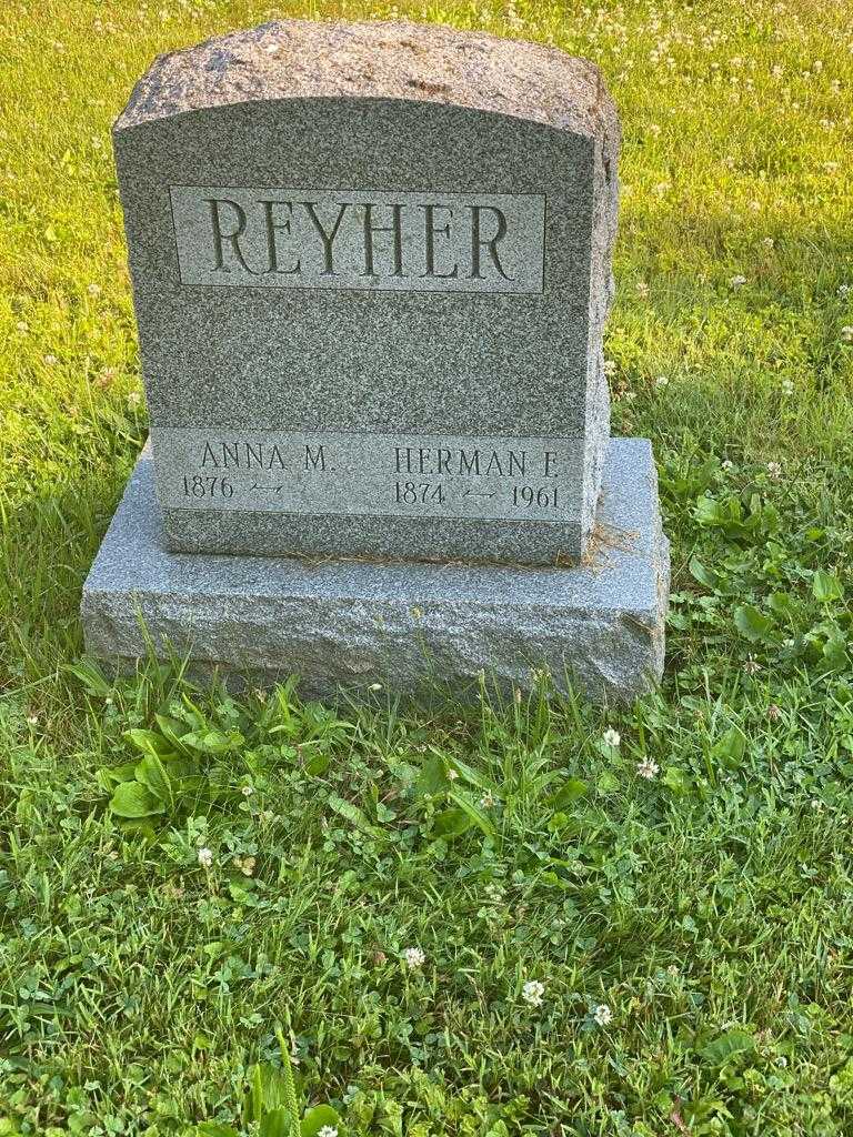Anna M. Reyher's grave. Photo 3