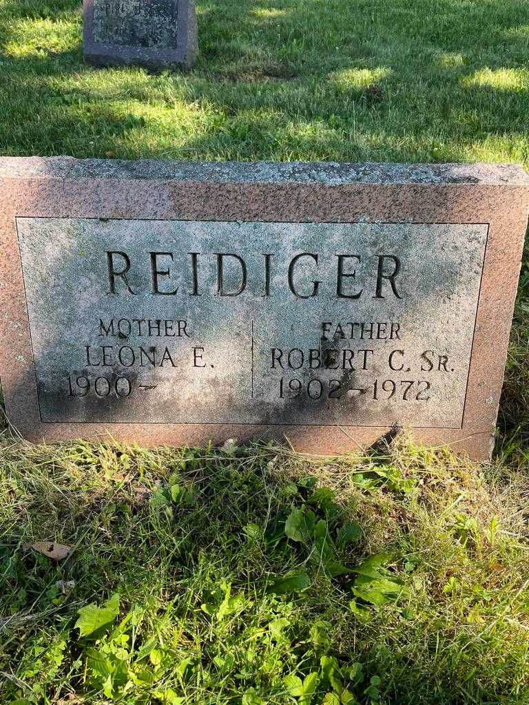 Leona E. Reidiger's grave. Photo 3