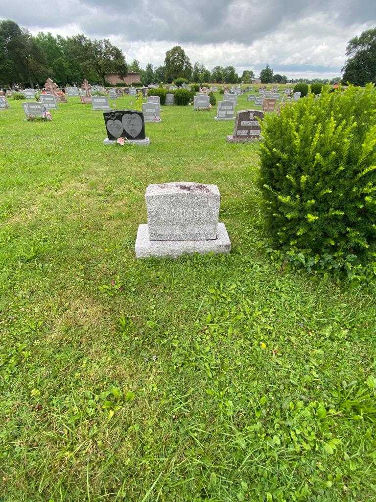 Carmen Leonard Romano's grave. Photo 1