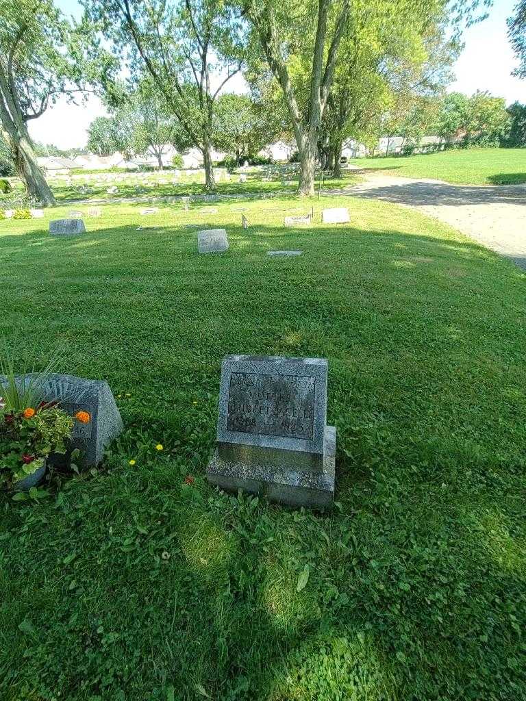 Bridgie Pacelli Cardone's grave. Photo 1