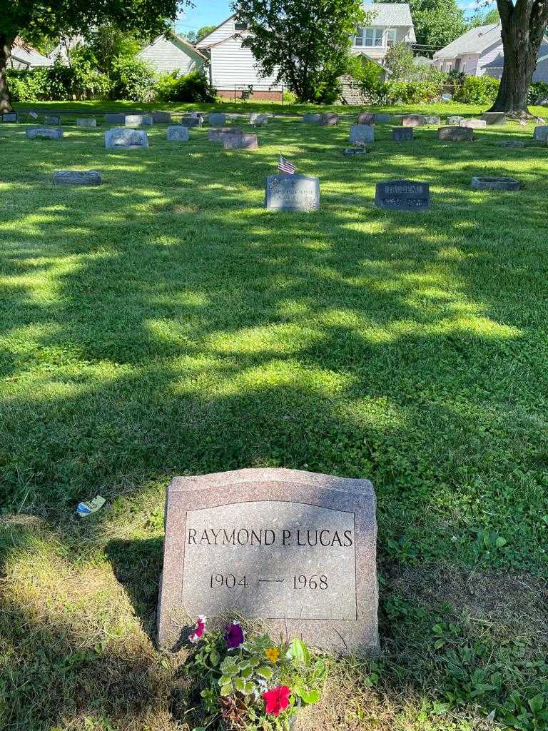 Raymond P. Lucas's grave. Photo 2