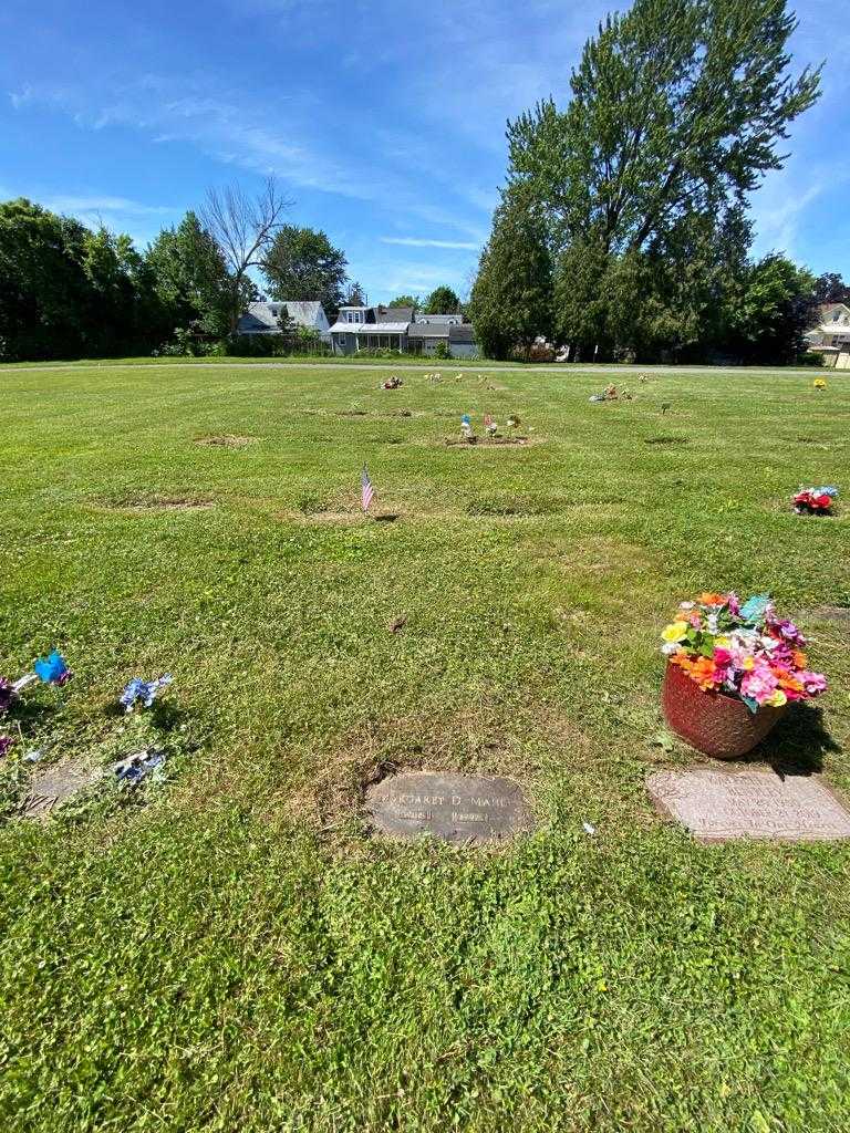 Margaret D. Mahl's grave. Photo 1