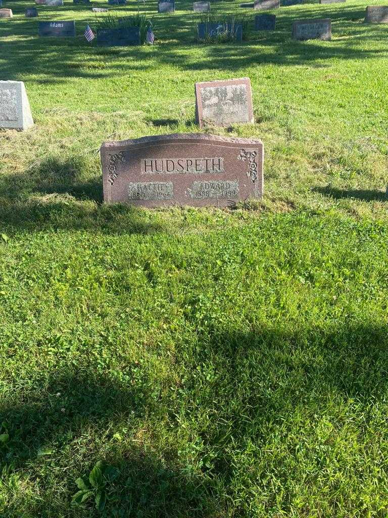 Hattie Hudspeth's grave. Photo 2