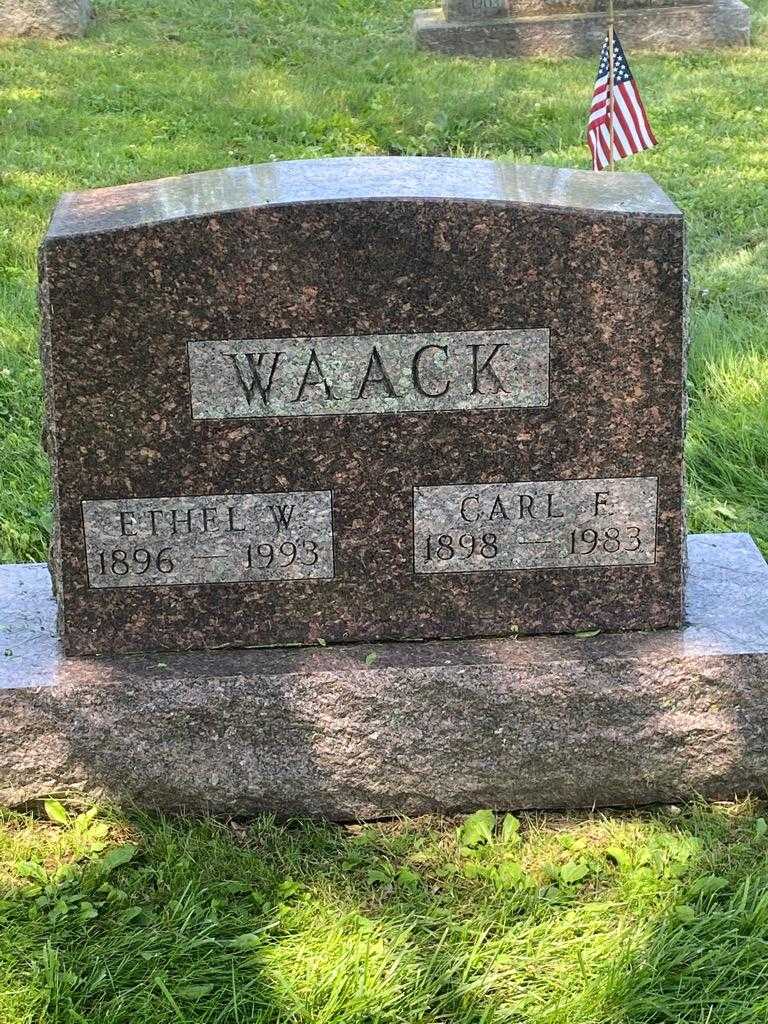 Ethel W. Waack's grave. Photo 3