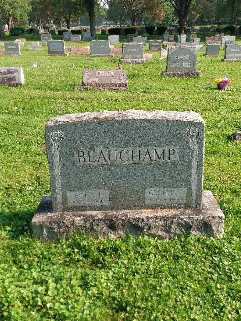 George T. Beauchamp's grave. Photo 3