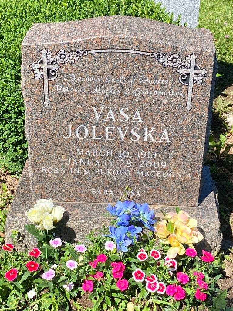 Vasa "Baba Vasa" Jolevska's grave. Photo 3