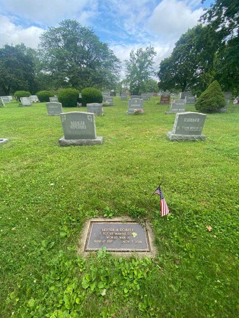 Lester A. Dority's grave. Photo 1
