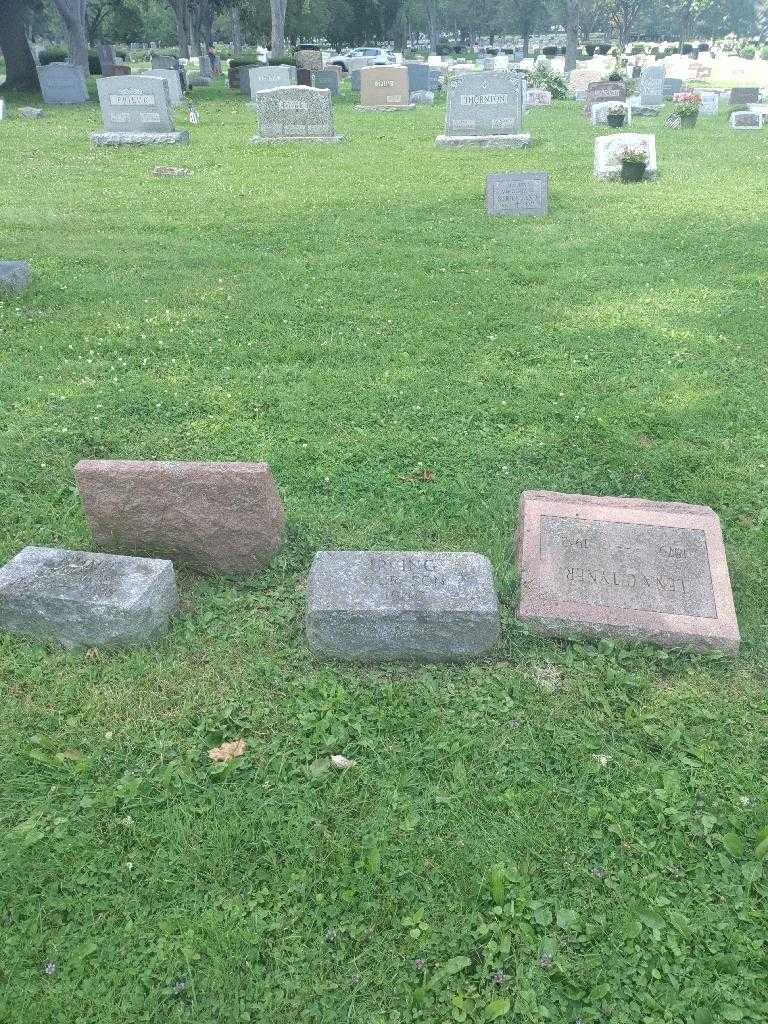 Irving Yalden's grave. Photo 1