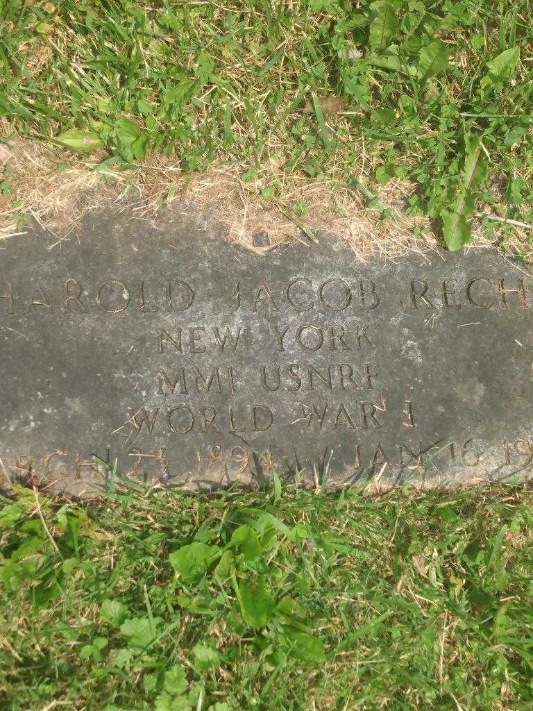 Harold Jacob Rech's grave. Photo 1