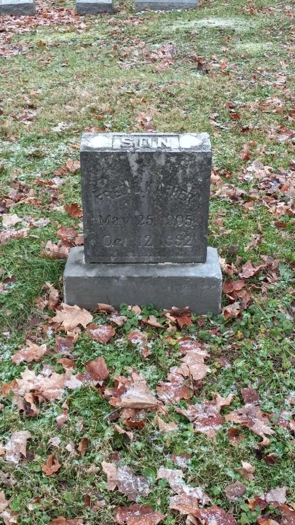 Fred C. Kaffer's grave. Photo 2