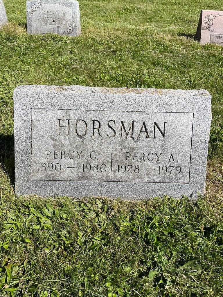 Percy A. Horsman's grave. Photo 3