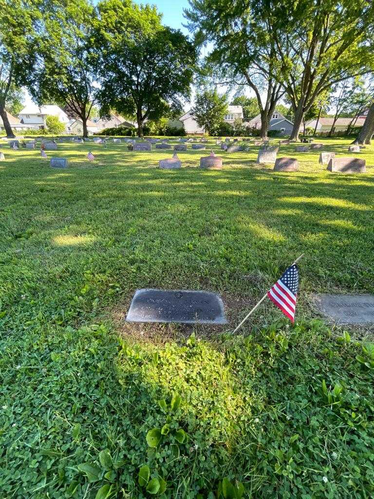 Ernest W. Brown's grave. Photo 1