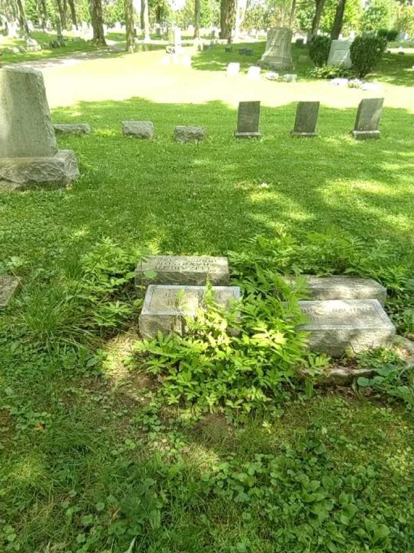 Abbie M. Carrick's grave. Photo 3