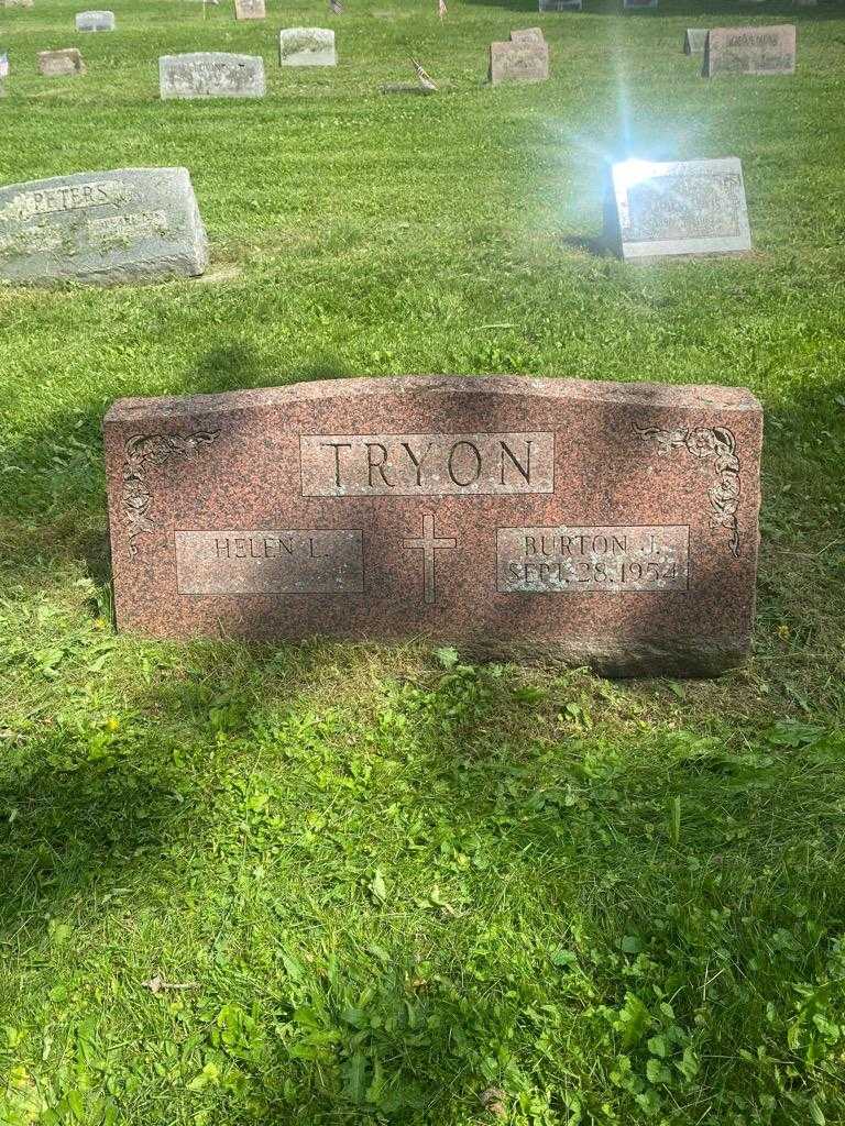 John B. Tryon's grave. Photo 3