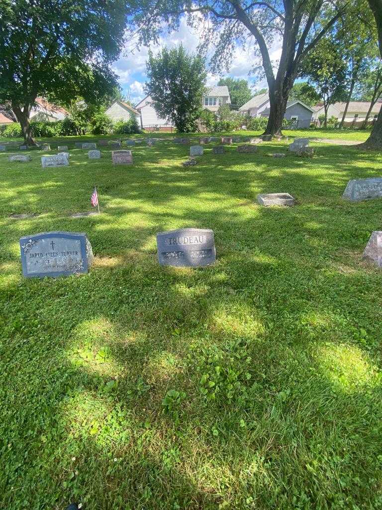 Felix R. Trudeau's grave. Photo 1
