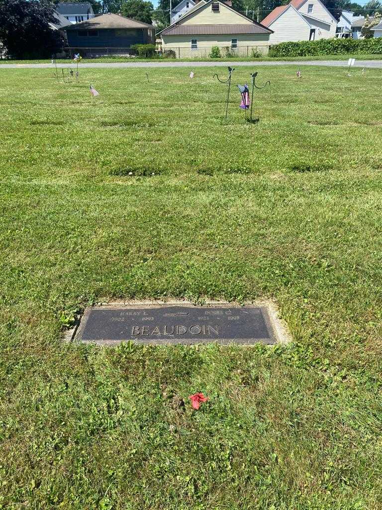 Harry L. Beaudoin's grave. Photo 2