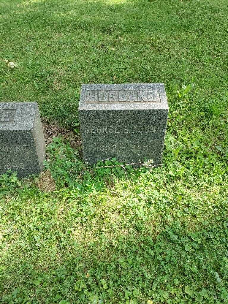 George E. Poune's grave. Photo 1