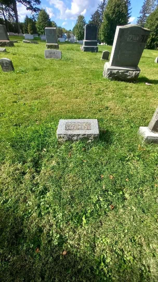 John F. Yaeckel's grave. Photo 1