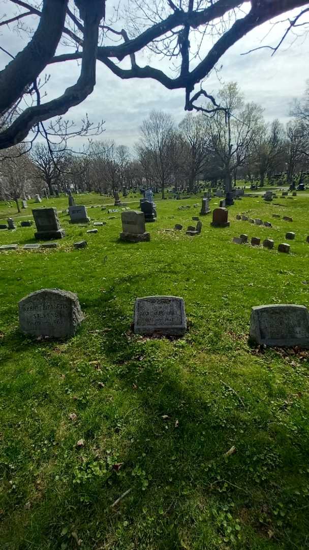 Margaret Biehl's grave. Photo 1