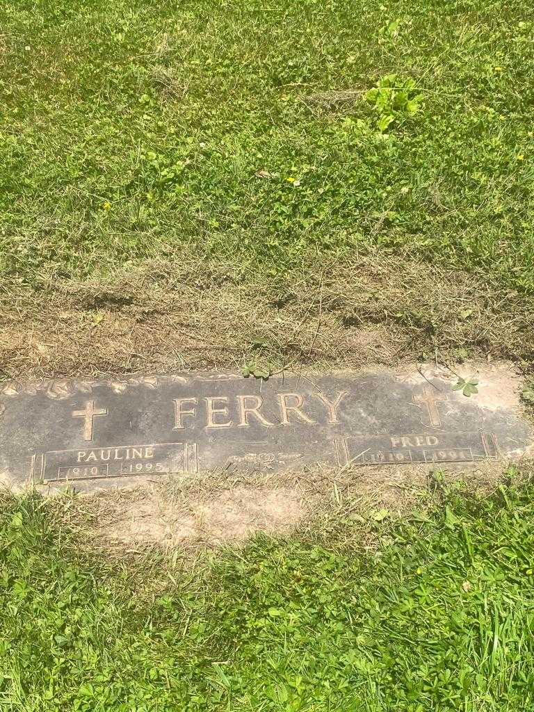 Pauline Ferry's grave. Photo 3