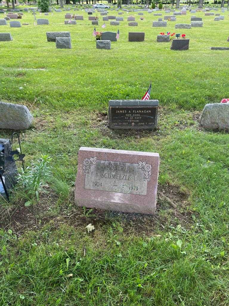 Robert Schmelzle's grave. Photo 2