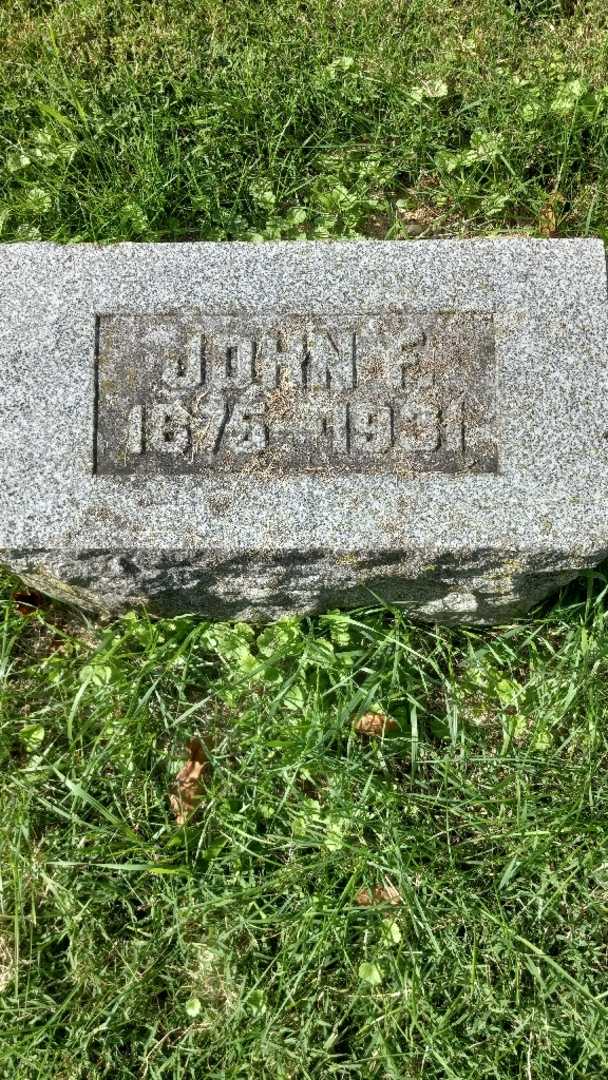 John F. Yaeckel's grave. Photo 3