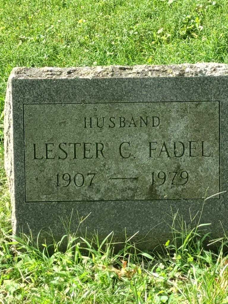 Lester C. Fadel's grave. Photo 3