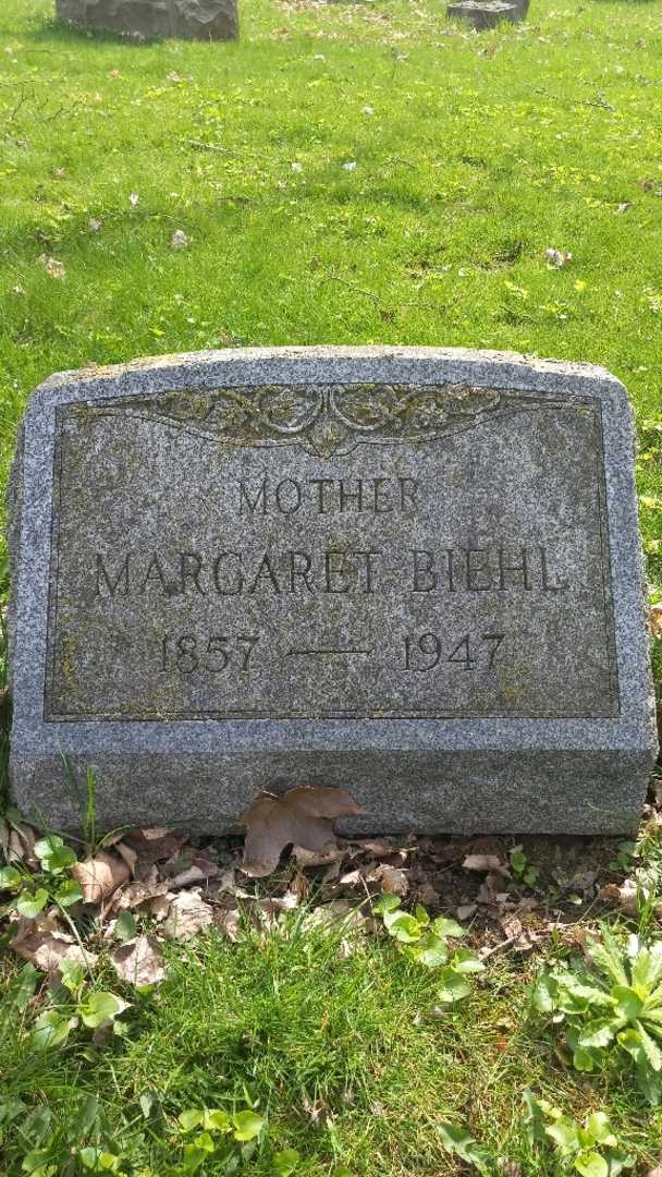 Margaret Biehl's grave. Photo 3
