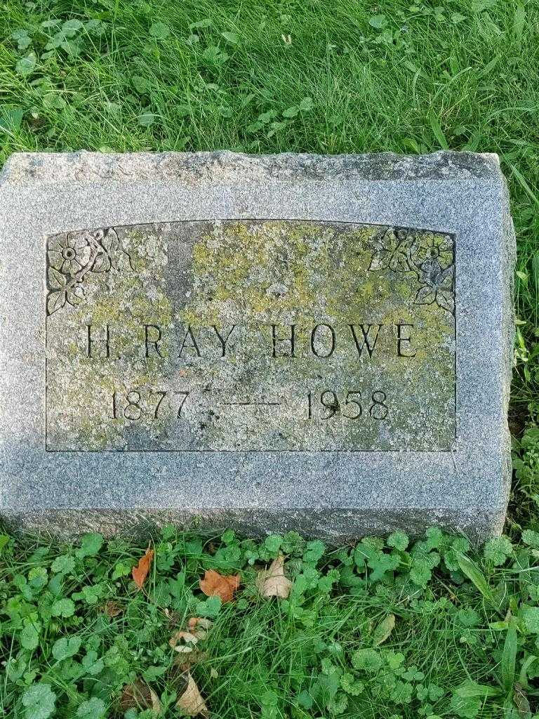 Harold Ray Howe's grave. Photo 3