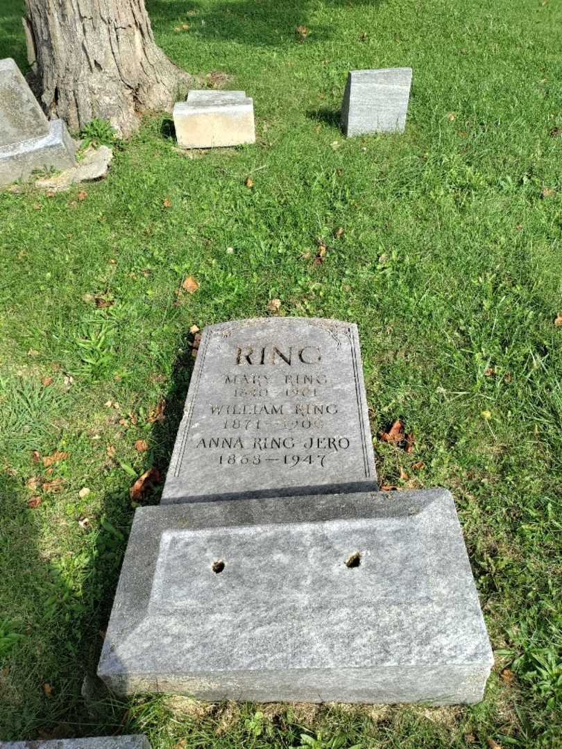 Mary Ring's grave. Photo 2