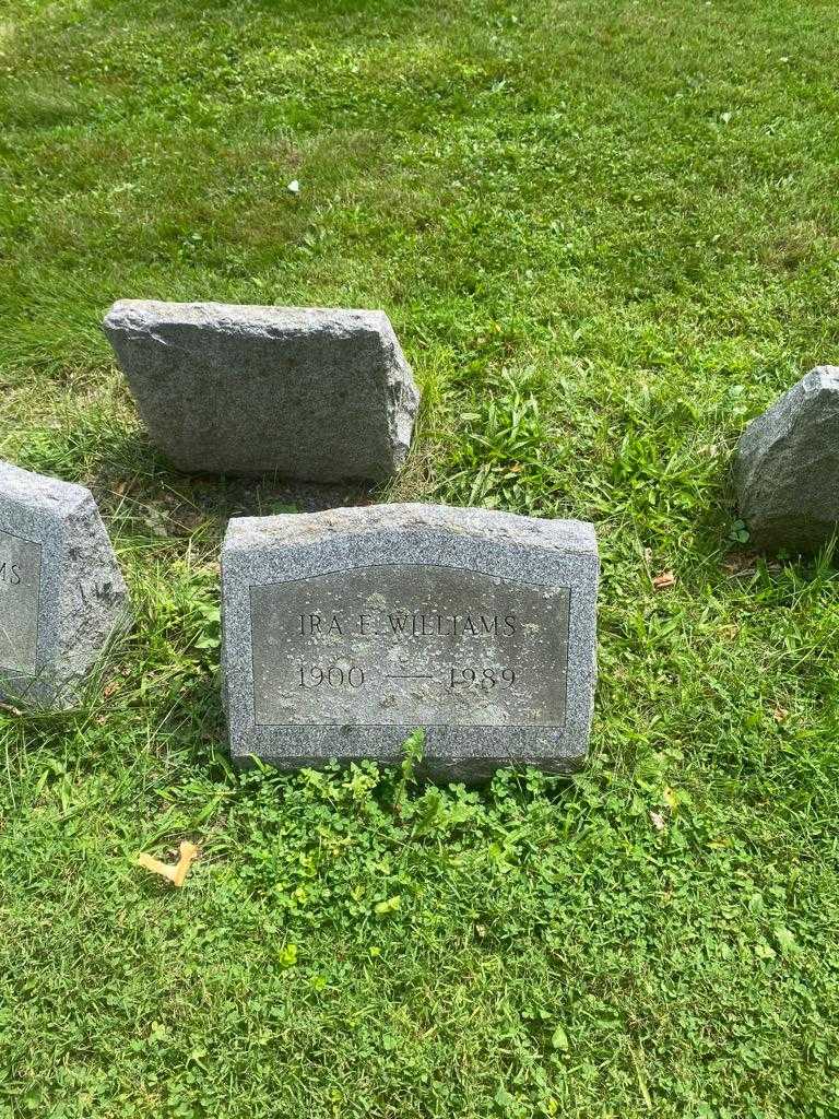 Ira E. Williams's grave. Photo 2