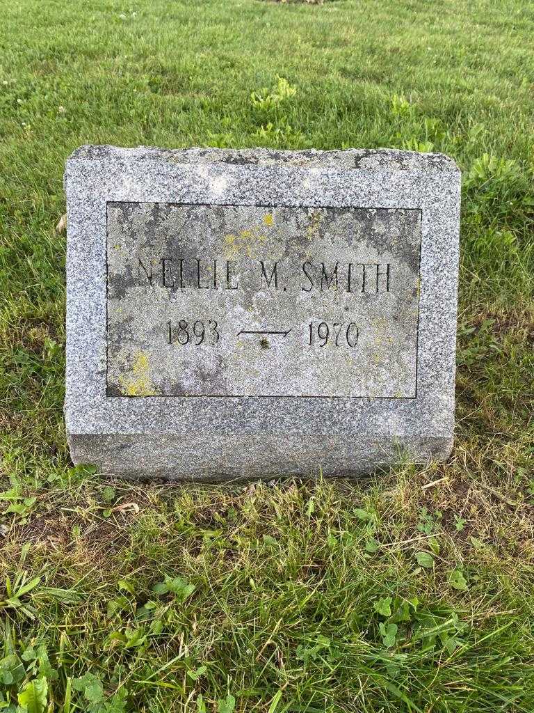 Nellie M. Smith's grave. Photo 3