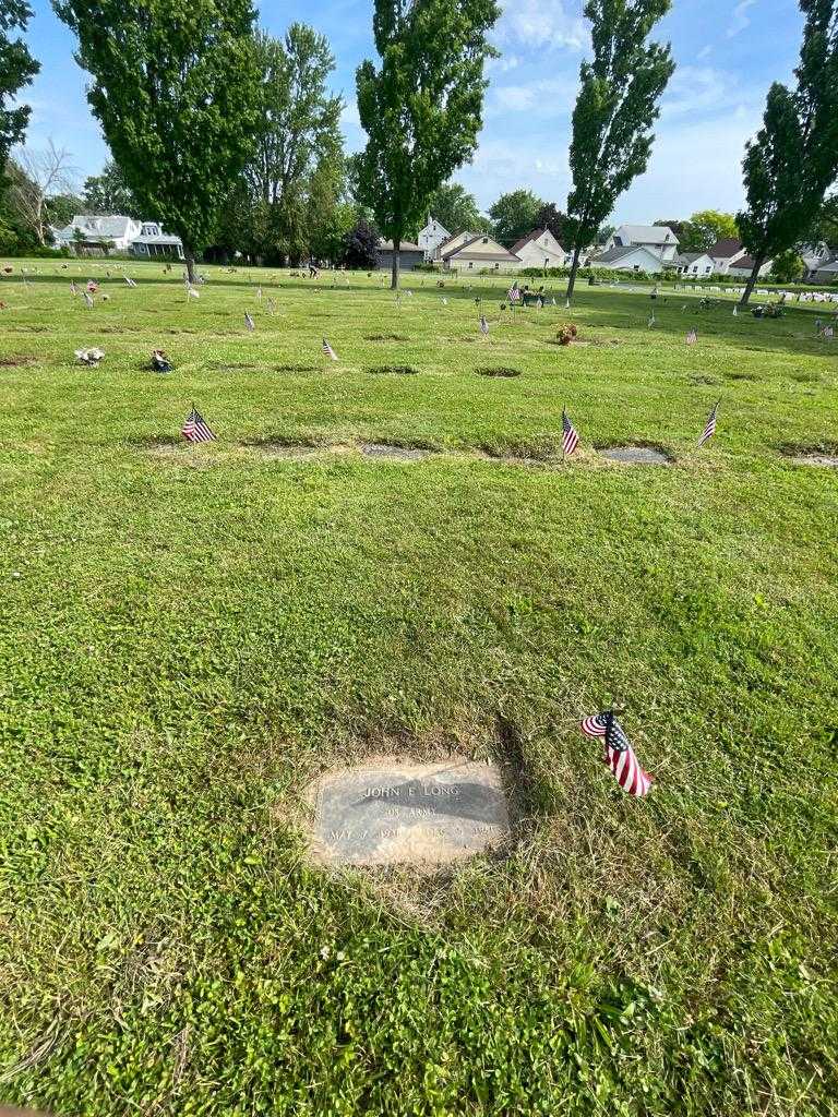 John E. Long's grave. Photo 1