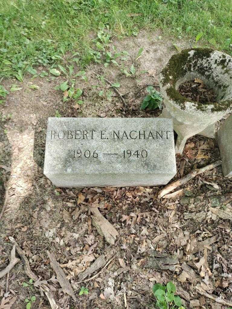 Robert E. Nachant's grave. Photo 2