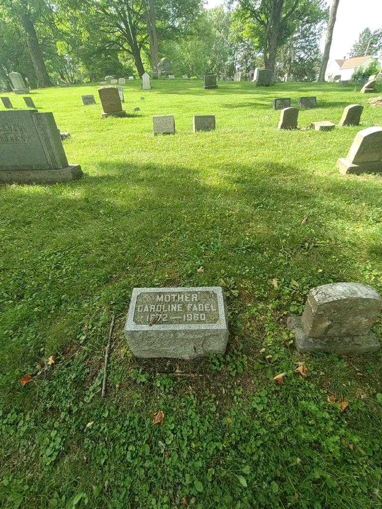 Caroline Fadel's grave. Photo 1